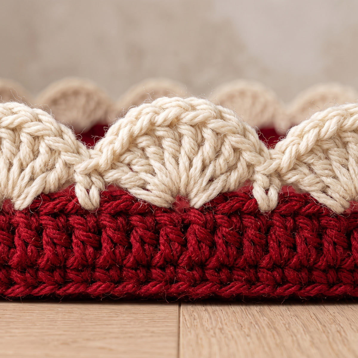 Christmas Tree Skirt Crochet Pattern PDF, Red Scalloped Tree Skirt, Easy Beginner Pattern, 3 Sizes, 5 Languages