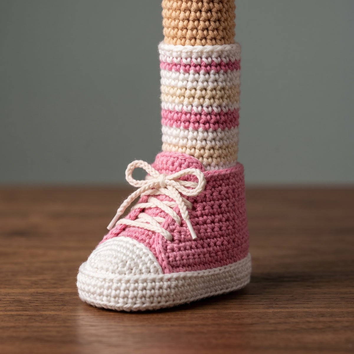 Skater Girl Doll Crochet Pattern PDF, Amigurumi with Skateboard