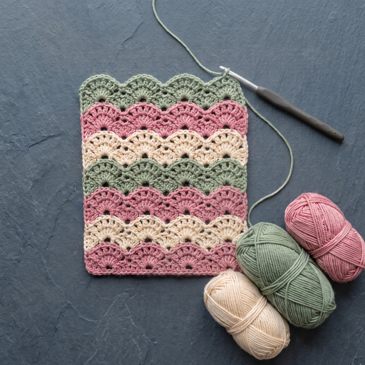 Shell Stitch Baby Blanket Crochet Pattern PDF, Easy Scalloped Throw