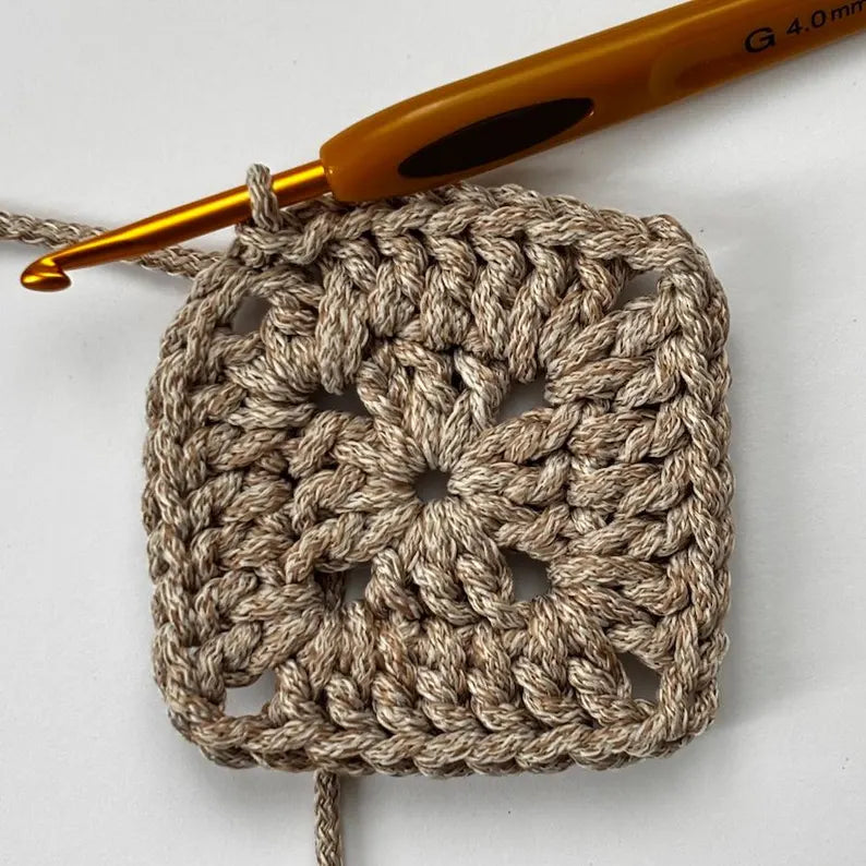 Crochet Granny Square Tote Bag Pattern, Beginner Friendly (PDF)