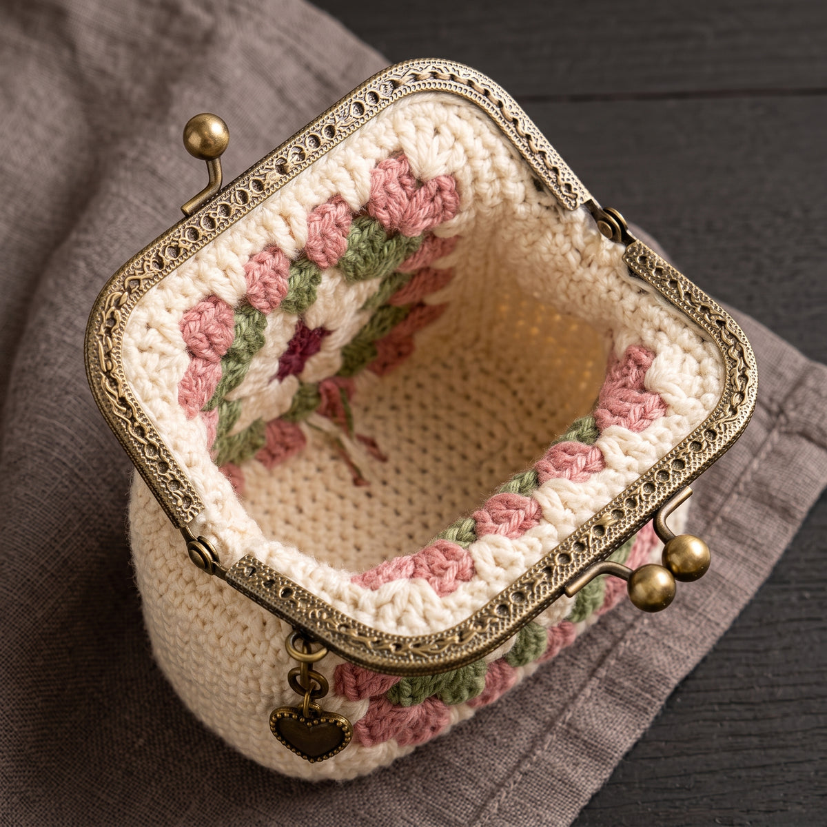 Kiss Lock Coin Purse Crochet Pattern PDF | Granny Square Clasp Purse, Advanced Beginner, US Terms