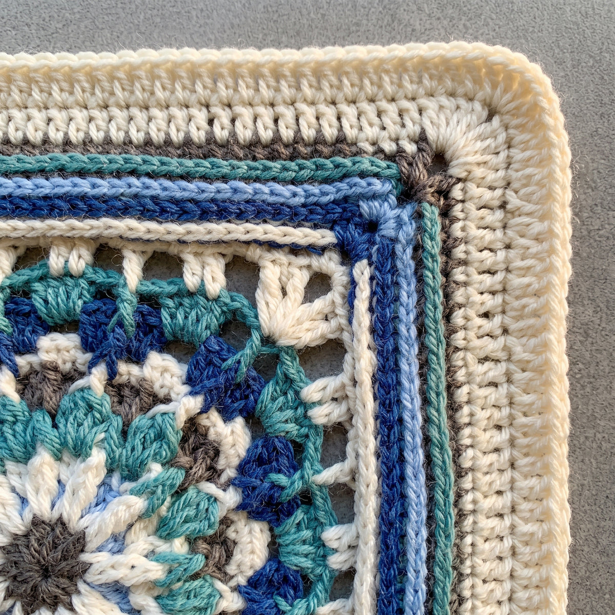 Mandala Blanket Crochet Pattern PDF, 25 Square Sampler Afghan